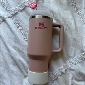 Stanley Blush Travel Mug 40oz